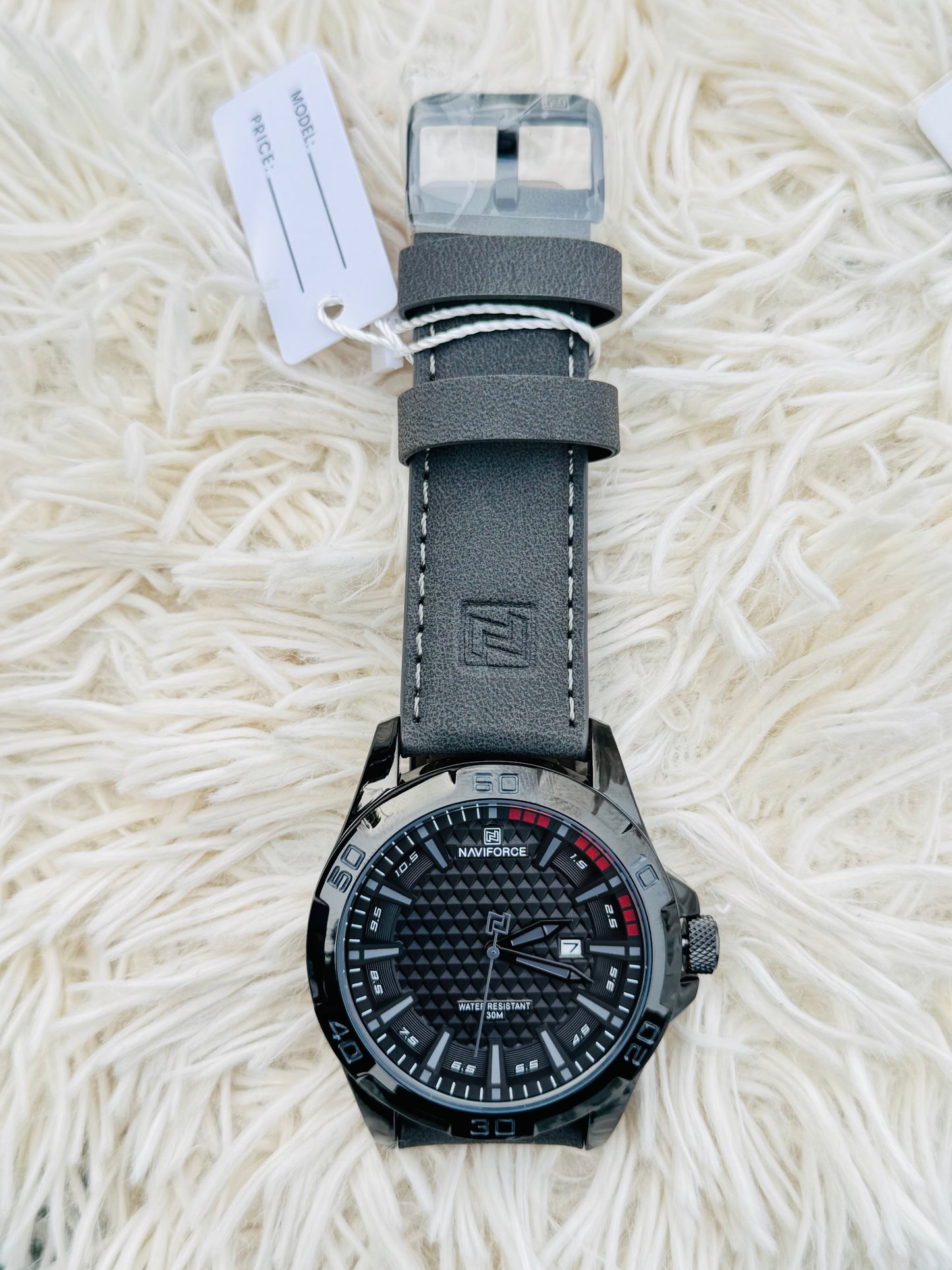 Quartz Watch with Genuine Leather Strap, Waterproof Dial, Youthful and Stylish Wristwatch