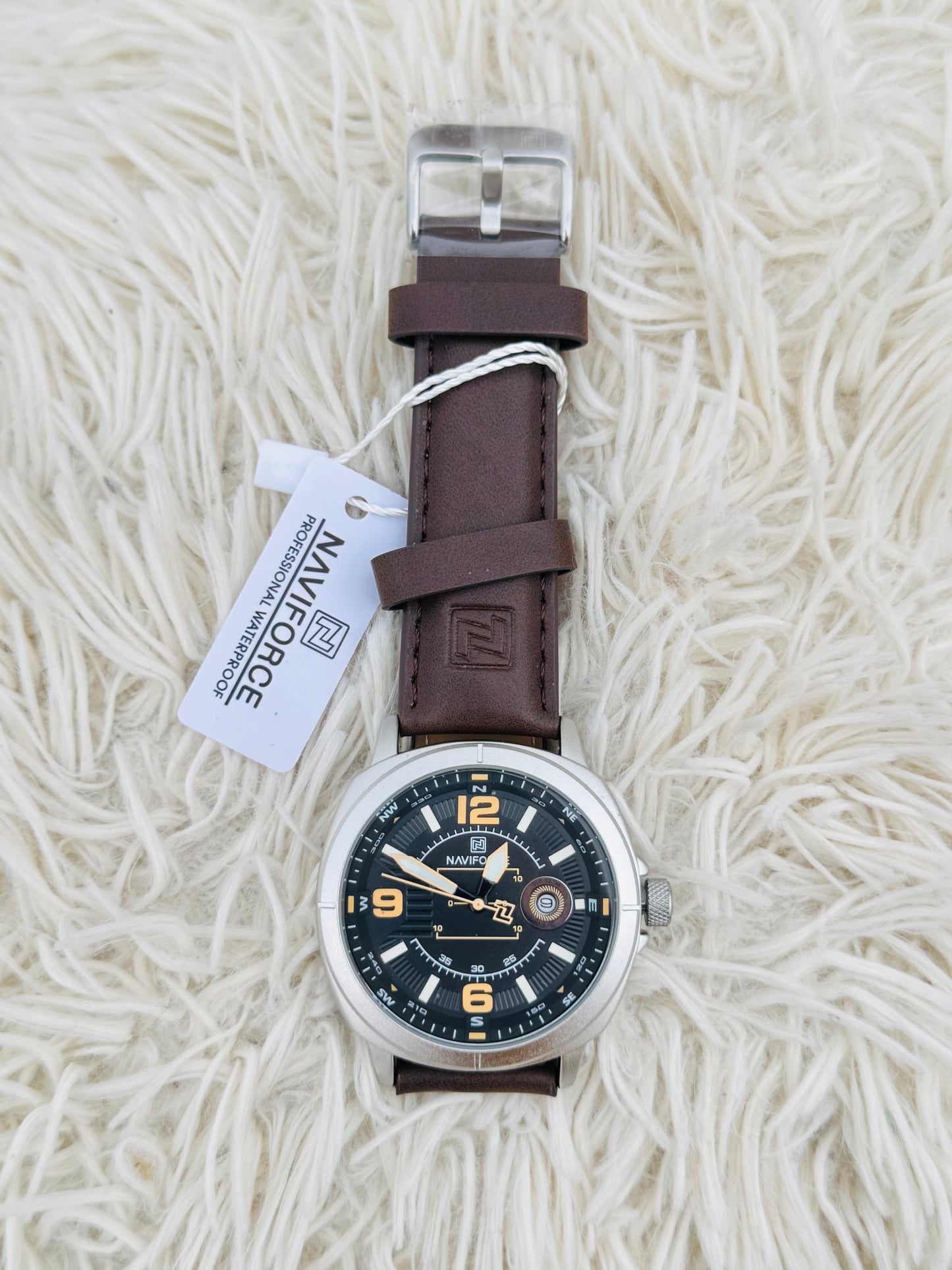 Hot Sale NAVIFORCE Men Quartz Waterproof Watches Top Brand Men Sport Watch High Quality Leather Band Wristwatch Reloj Hombre