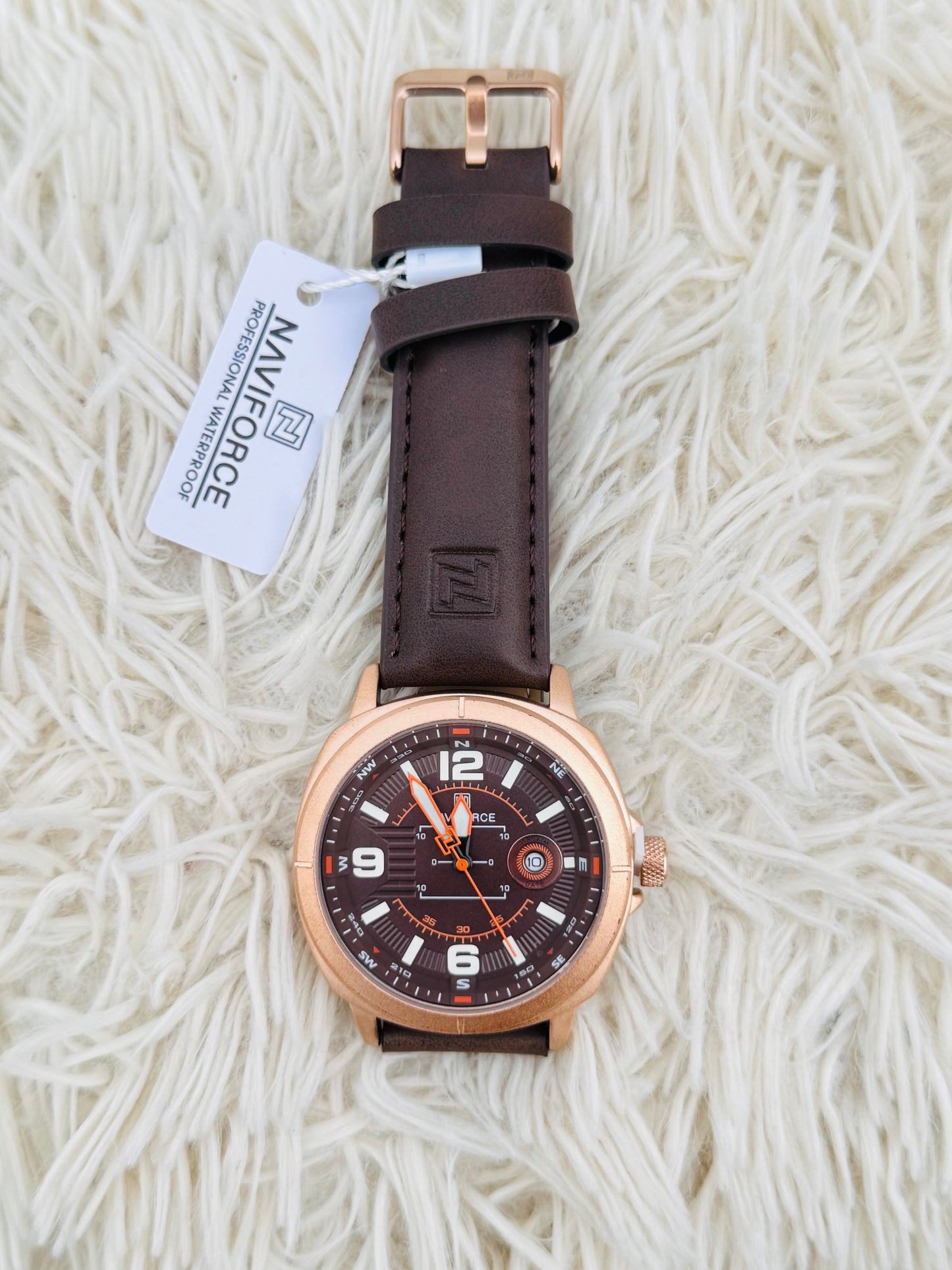 Hot Sale NAVIFORCE Men Quartz Waterproof Watches Top Brand Men Sport Watch High Quality Leather Band Wristwatch Reloj Hombre