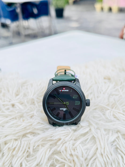NAVIFORCE Brand 9202L 9202 Sports Watch Men Fashion Casual Quartz Wristwatch Male Date Waterproof Leather Analog Clock